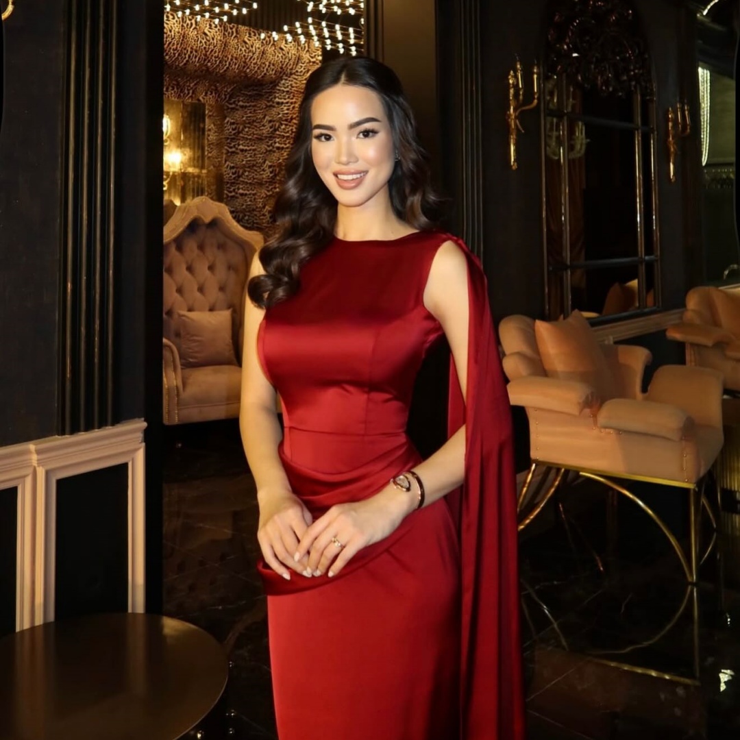 Bella Customized Red Satin One - огляд і ціна Women Formal Wear For Graduation